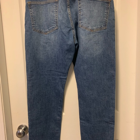 Men’s Gap jeans, slim, 34W X 30L - Picture 8 of 9